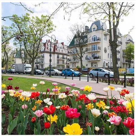 Trzy Korony Widok Na Morze Sea View Hotel *